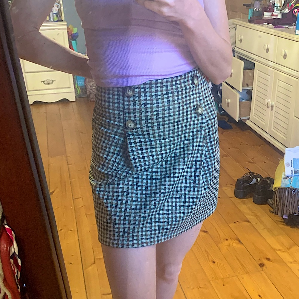 90’s / y2k Green Plaid Pleated Skirt w Buttons